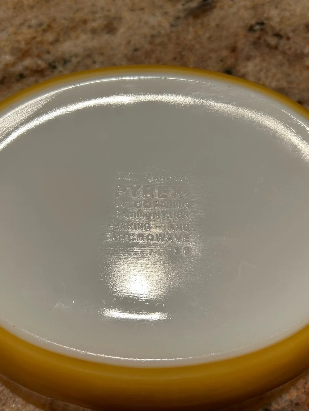 Pyrex #043 Butterfly Gold Oval Casserole 1 1/2Qt Cinderella Style